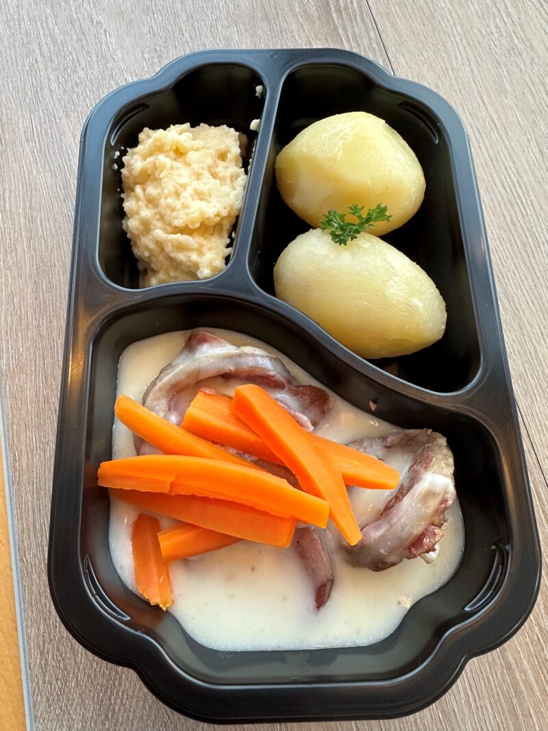 Middag Svineknoke Kveik catering